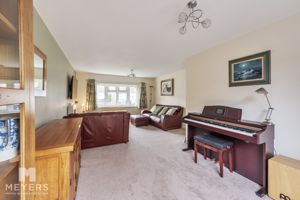 Sitting Room 2- click for photo gallery